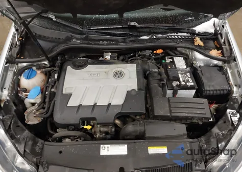 2014 Volkswagen Jetta Sportwagen 2.0L Tdi from USA, damaged, VIN 3VWPL7AJ5EM622956